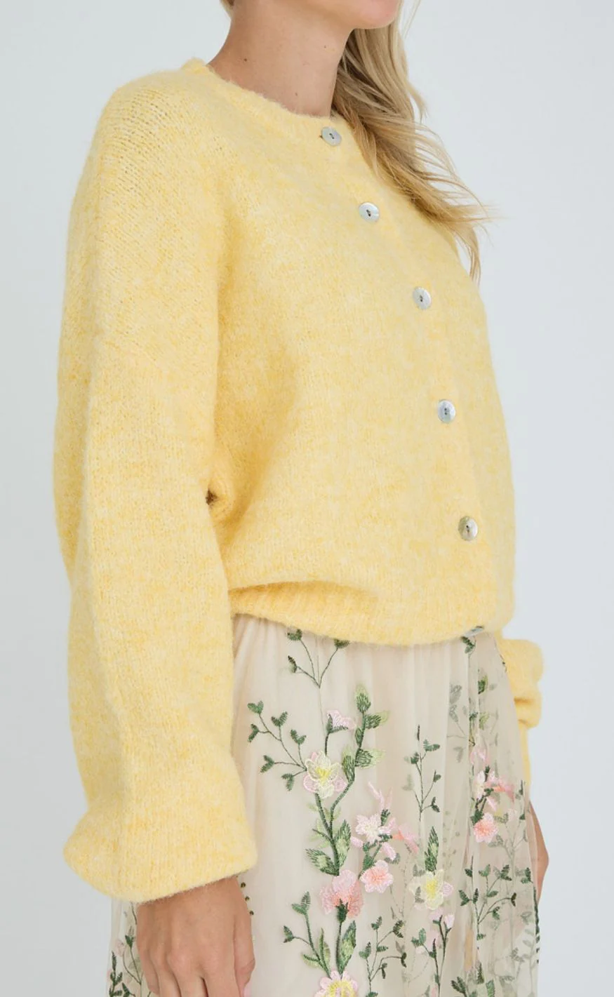 A-View Cardigan - Soft - Pale Yellow - Image 2