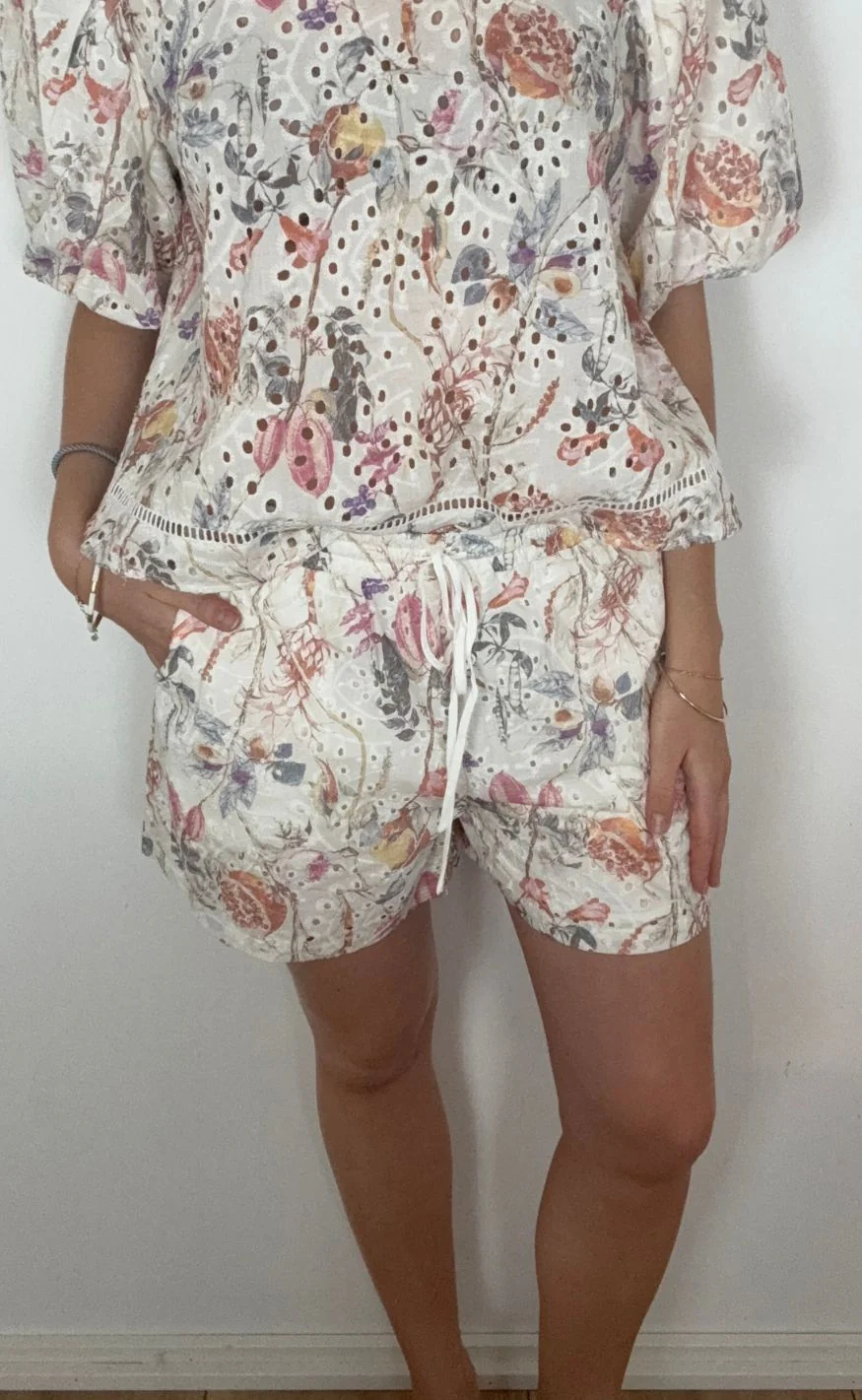 Continue Shorts - Lis - Print Embrodery