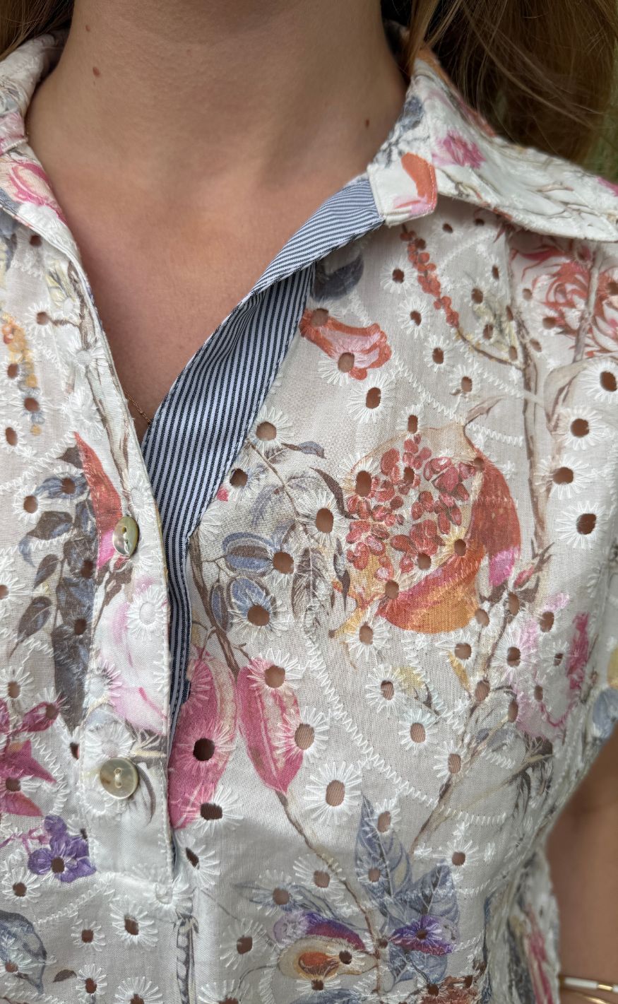 Continue Top - Mercy - Print Embrodery - Image 3