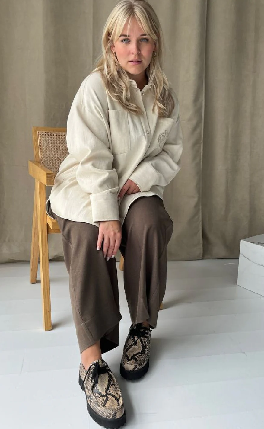 Copenhagen Shoes Loafers - The Movement - Taupe/Black - Image 2