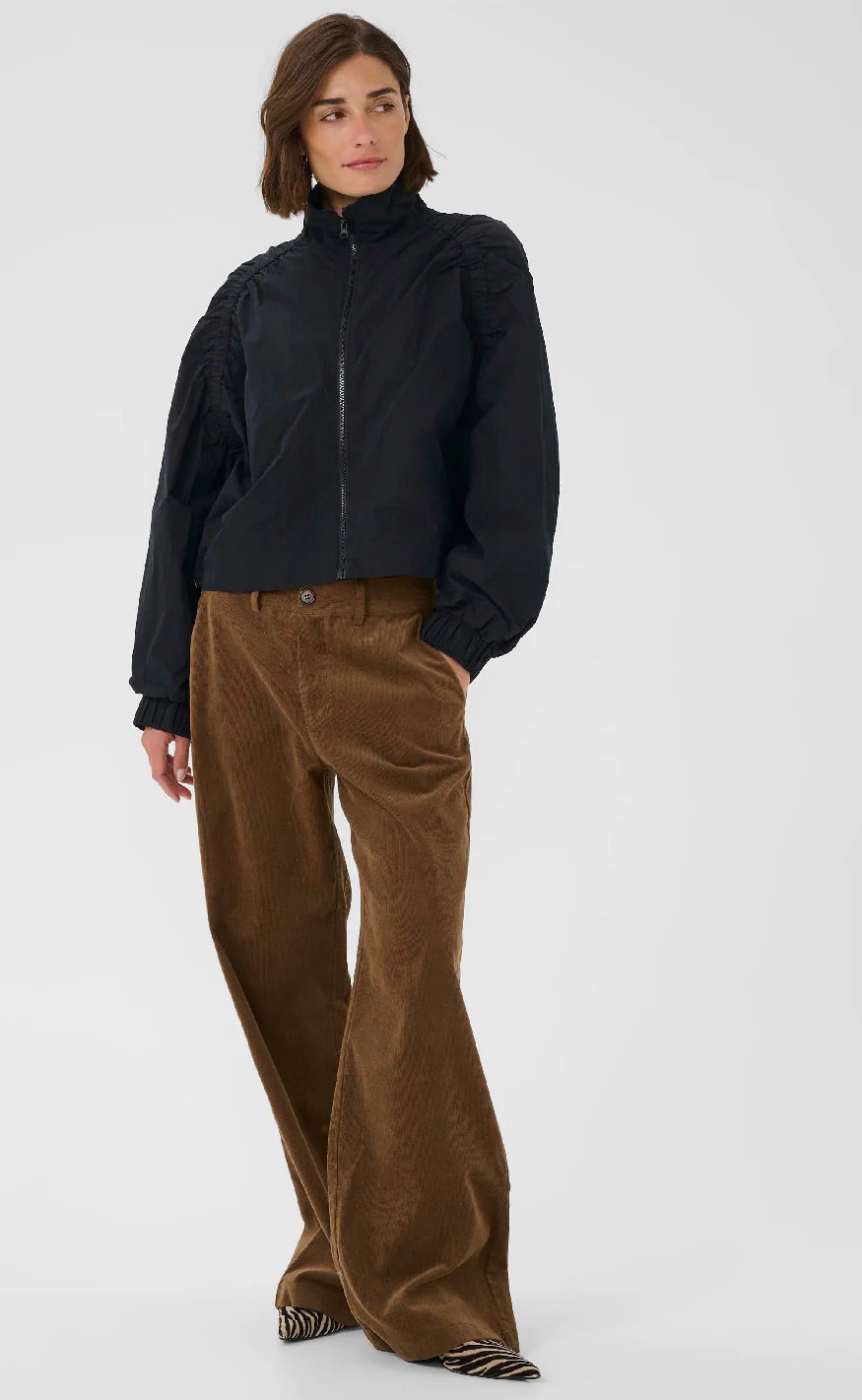 Culture Jakke - Cornelie Short - Black - Image 11