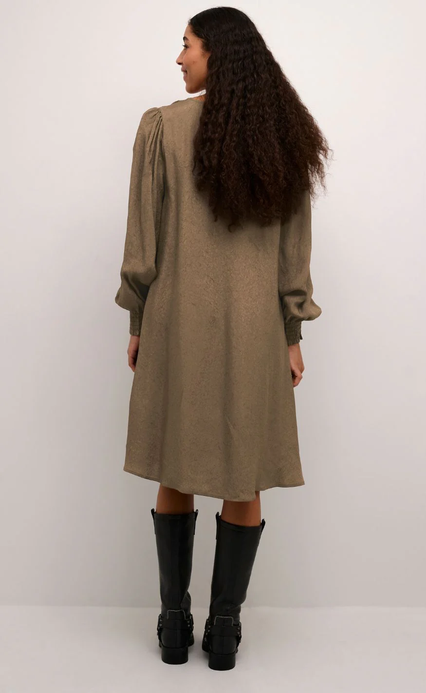 Culture Kjole - Lui Short - Cub - Image 6