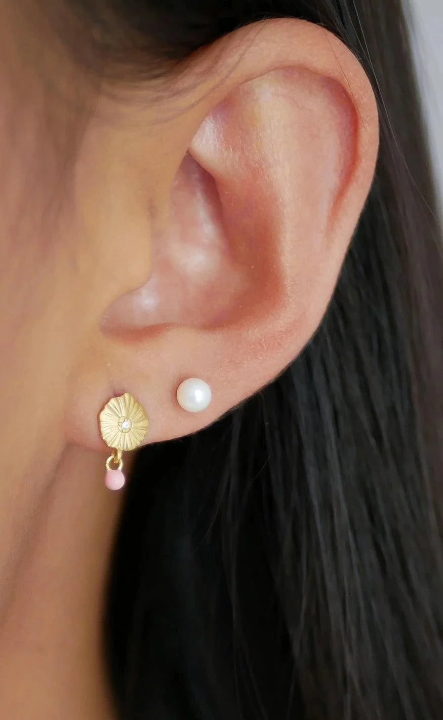 ENAMEL Copenhagen Øreringe / Stud - Coco - Gold Colour - Image 2