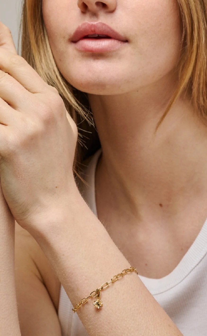 ENAMEL Copenhagen Vedhæng - Sunny Sunshine - Gold Colour - Image 3