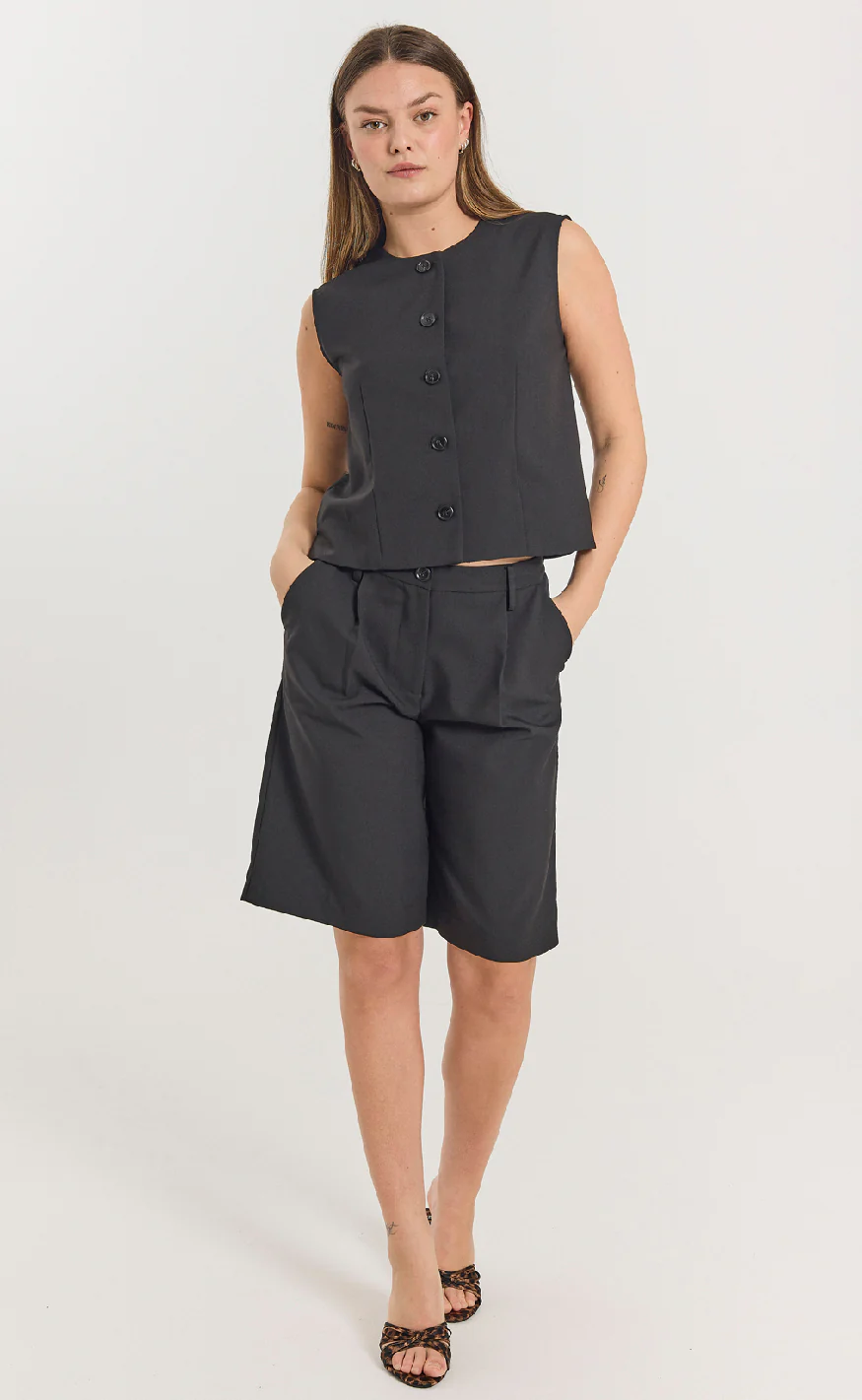 Freequent Vest - Maeve - Black - Image 3