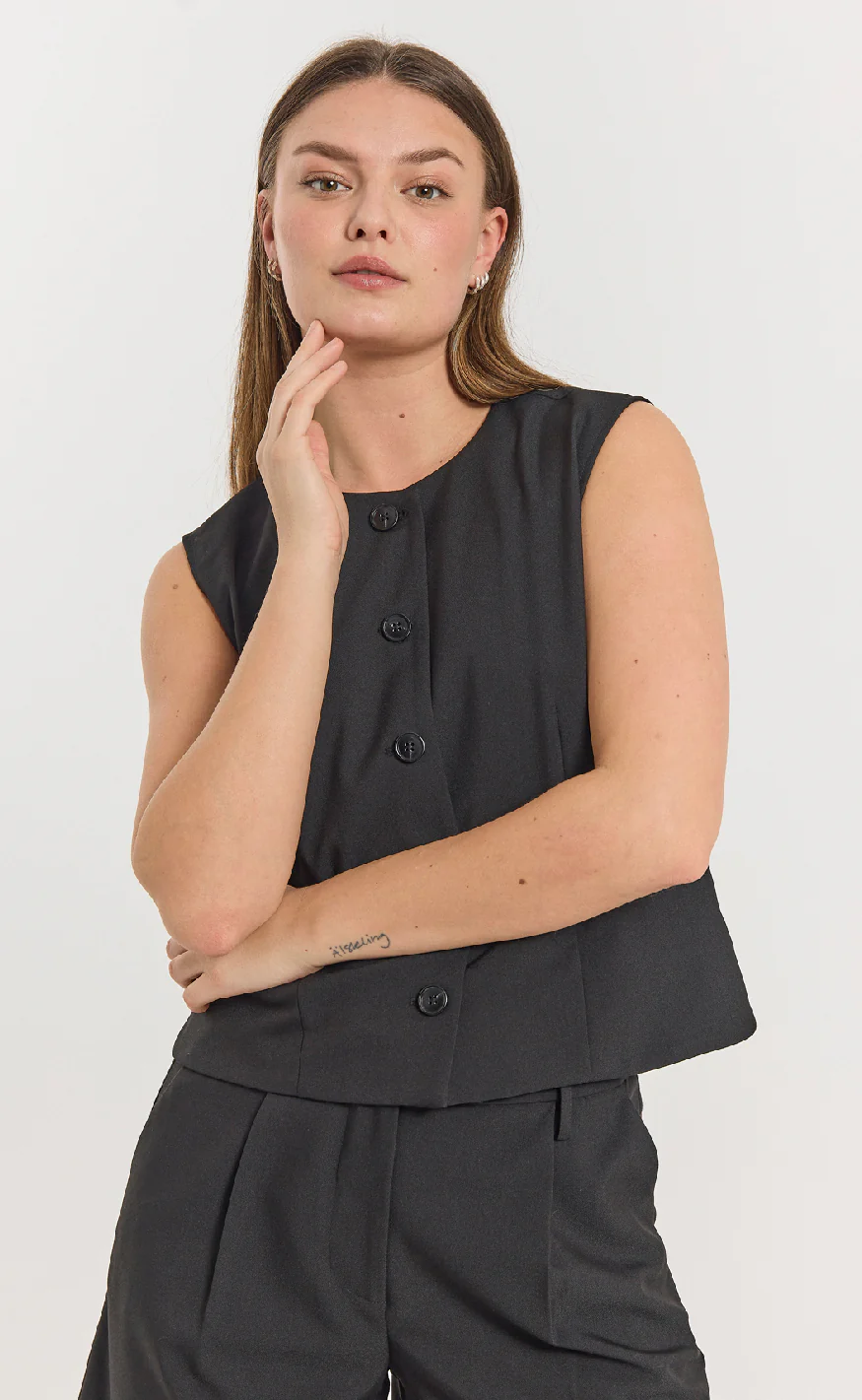 Freequent Vest - Maeve - Black - Image 5