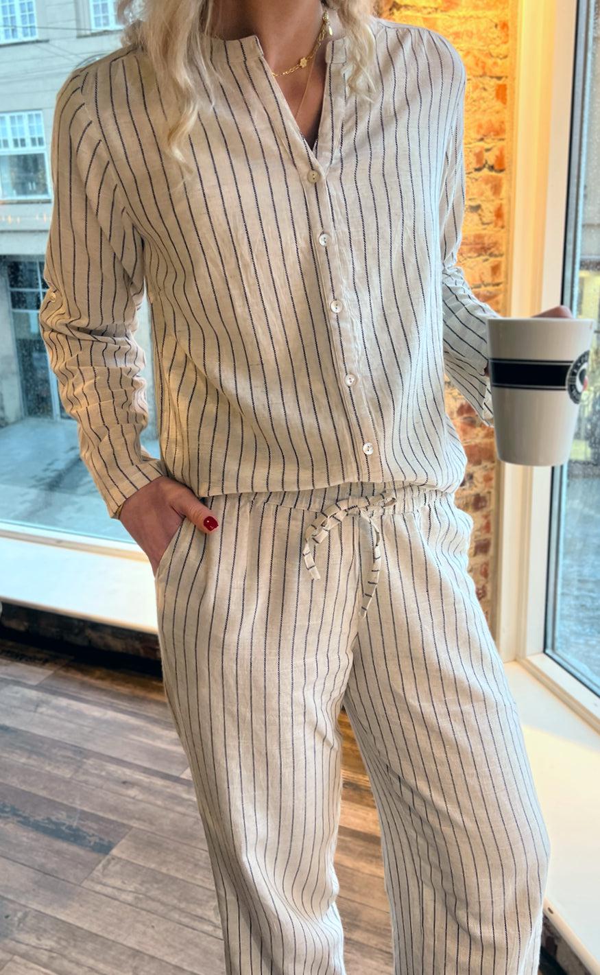 Say INA Copenhagen Skjorte - Juliana Linen - Off White / Black Striped - Image 3