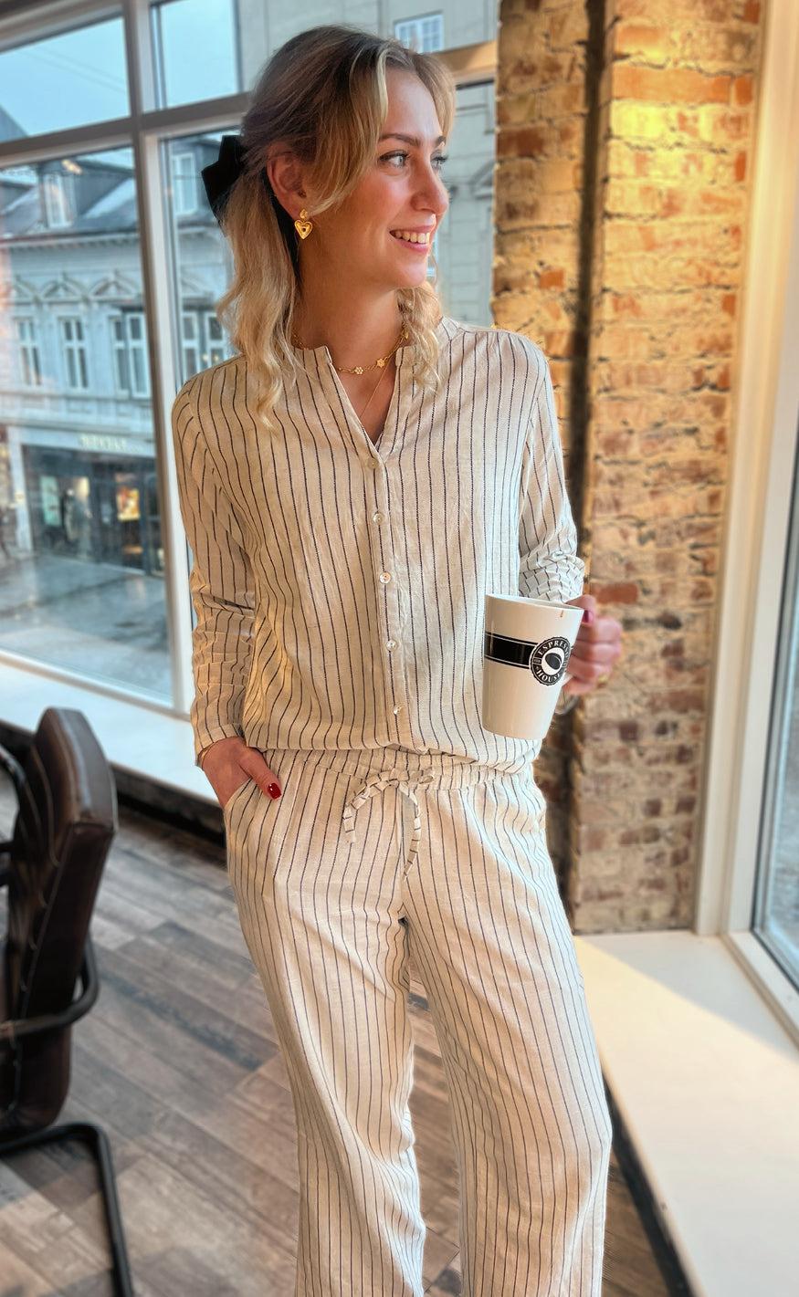 Say INA Copenhagen Skjorte - Juliana Linen - Off White / Black Striped - Image 5