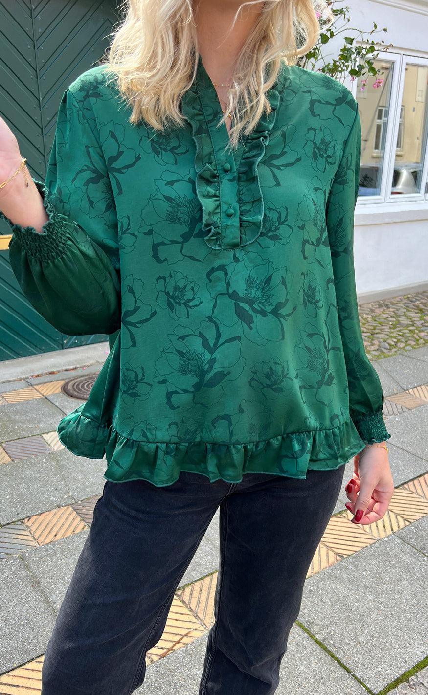 Say INA Copenhagen Bluse - Pia - Green Flower - Image 2