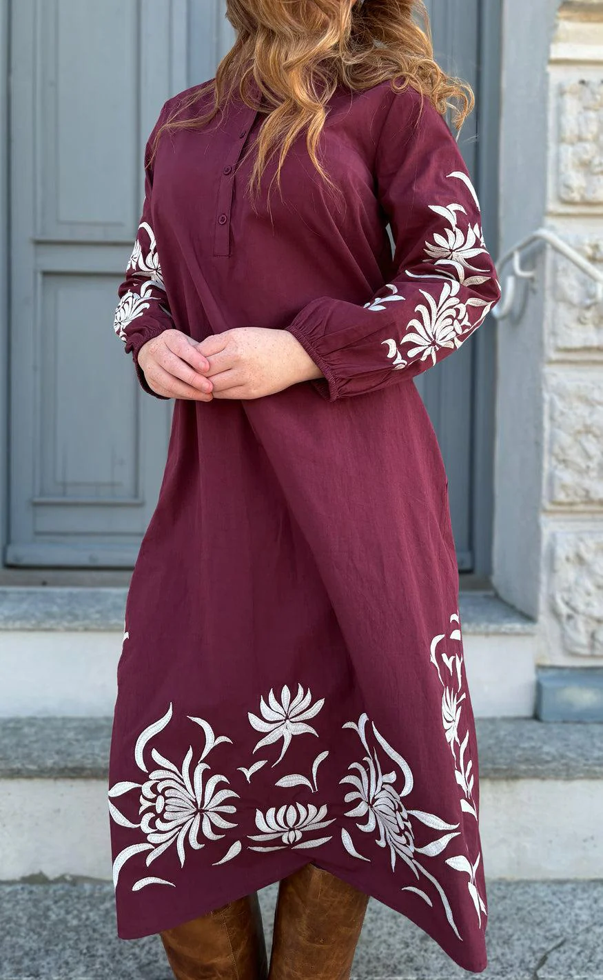 Say INA Copenhagen Kjole - Tilde Long - Burgundy Red W. Embroidery - Image 2