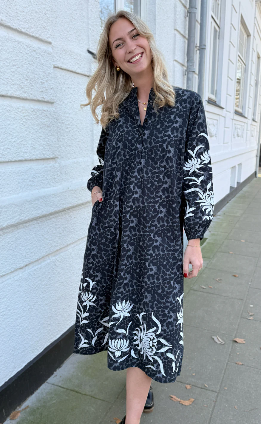 Say INA Copenhagen Kjole - Tilde Long - Grey Leopard - Image 2