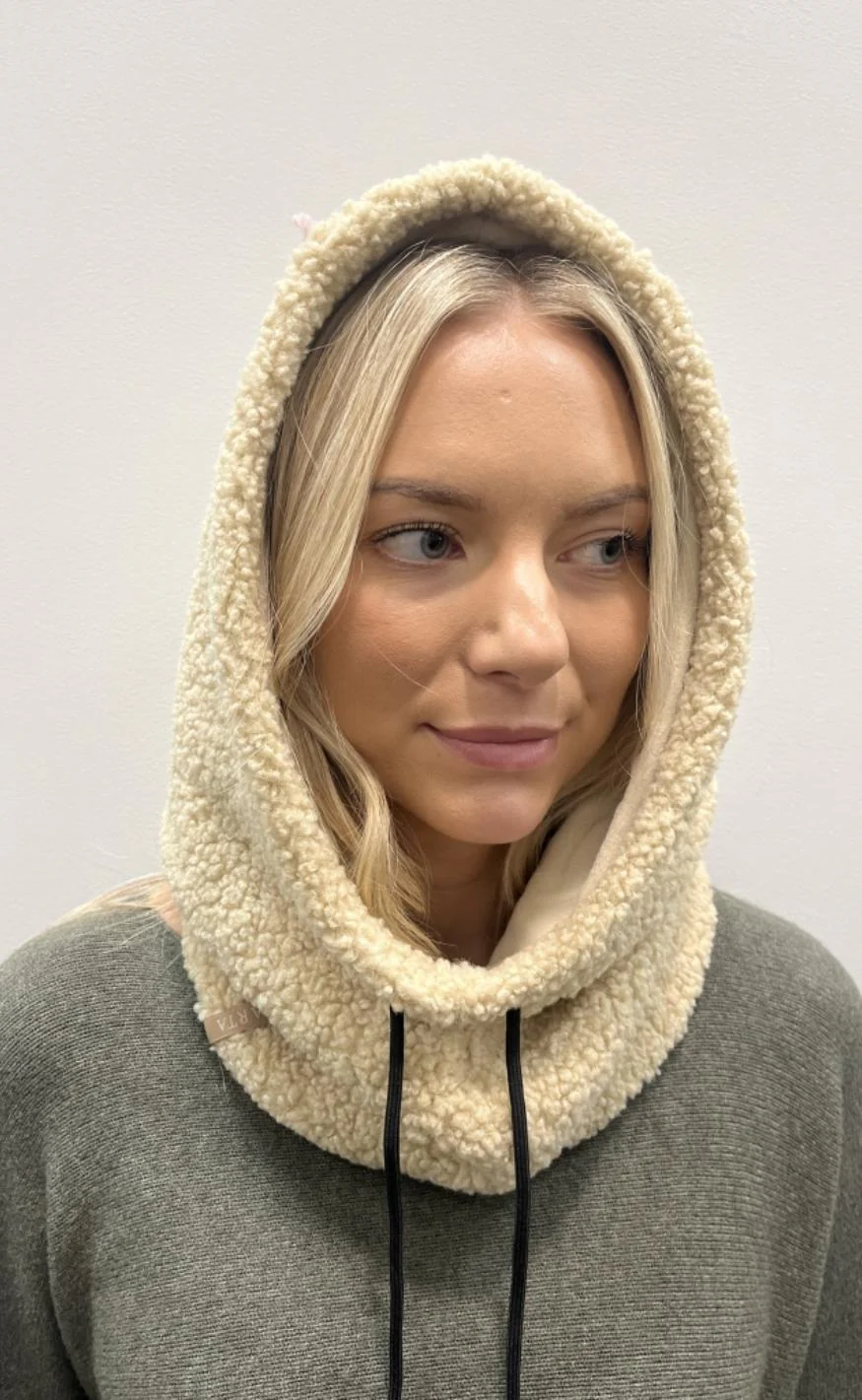Marta Du Chateau Balaclava - Cleore Teddy - Sand - Image 2