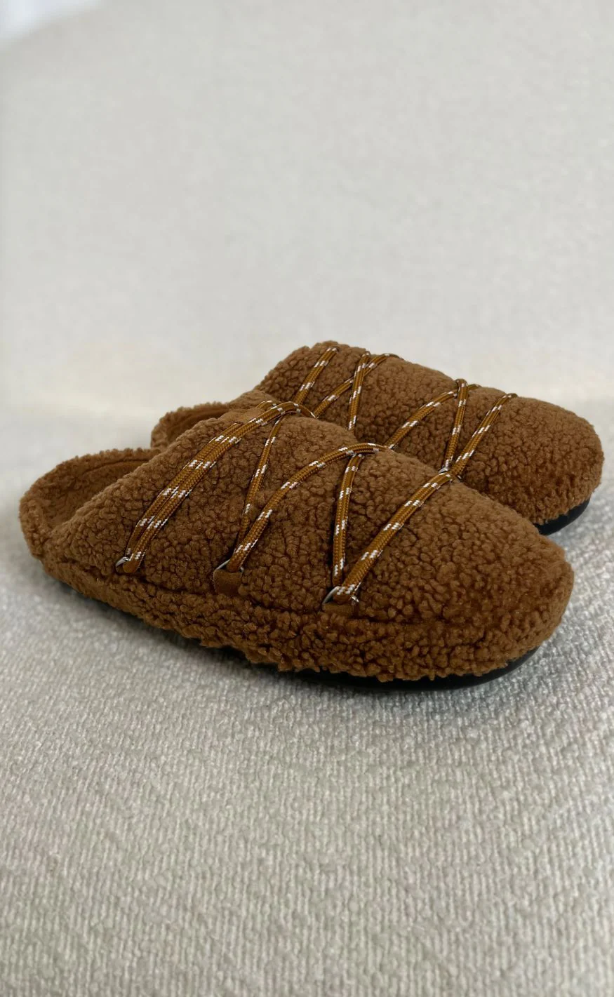 Moon Boots Slippers - Teddy - Cognac - Image 7