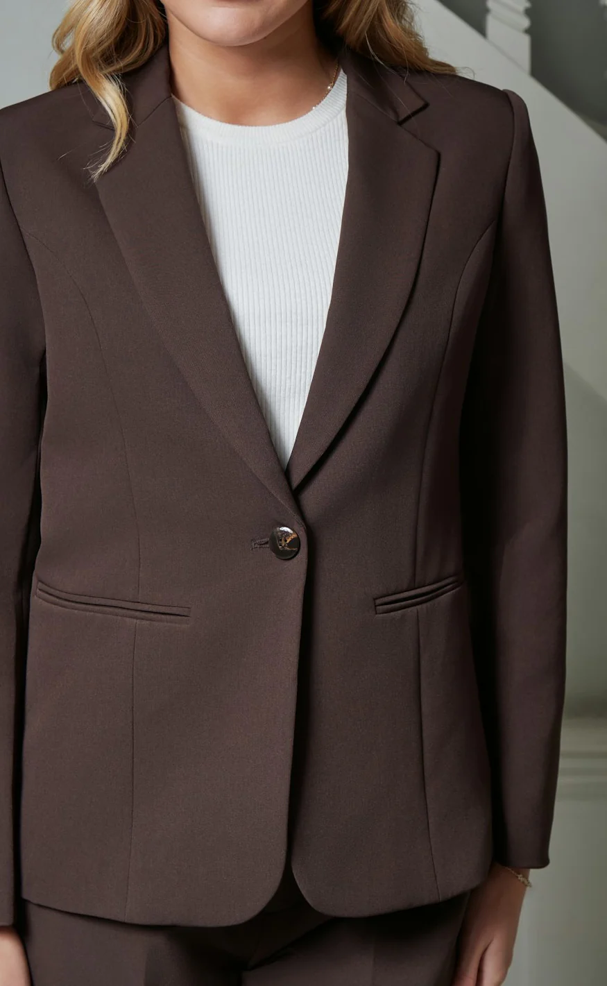 Neo Noir Blazer - Francine - Dark Brown - Image 7