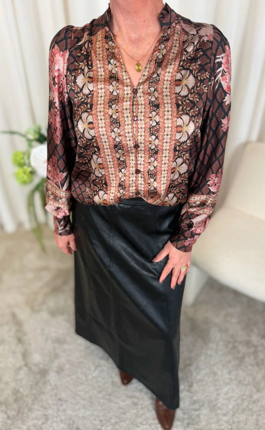 Neo Noir Bluse - Massima Botanical - Black - Image 11