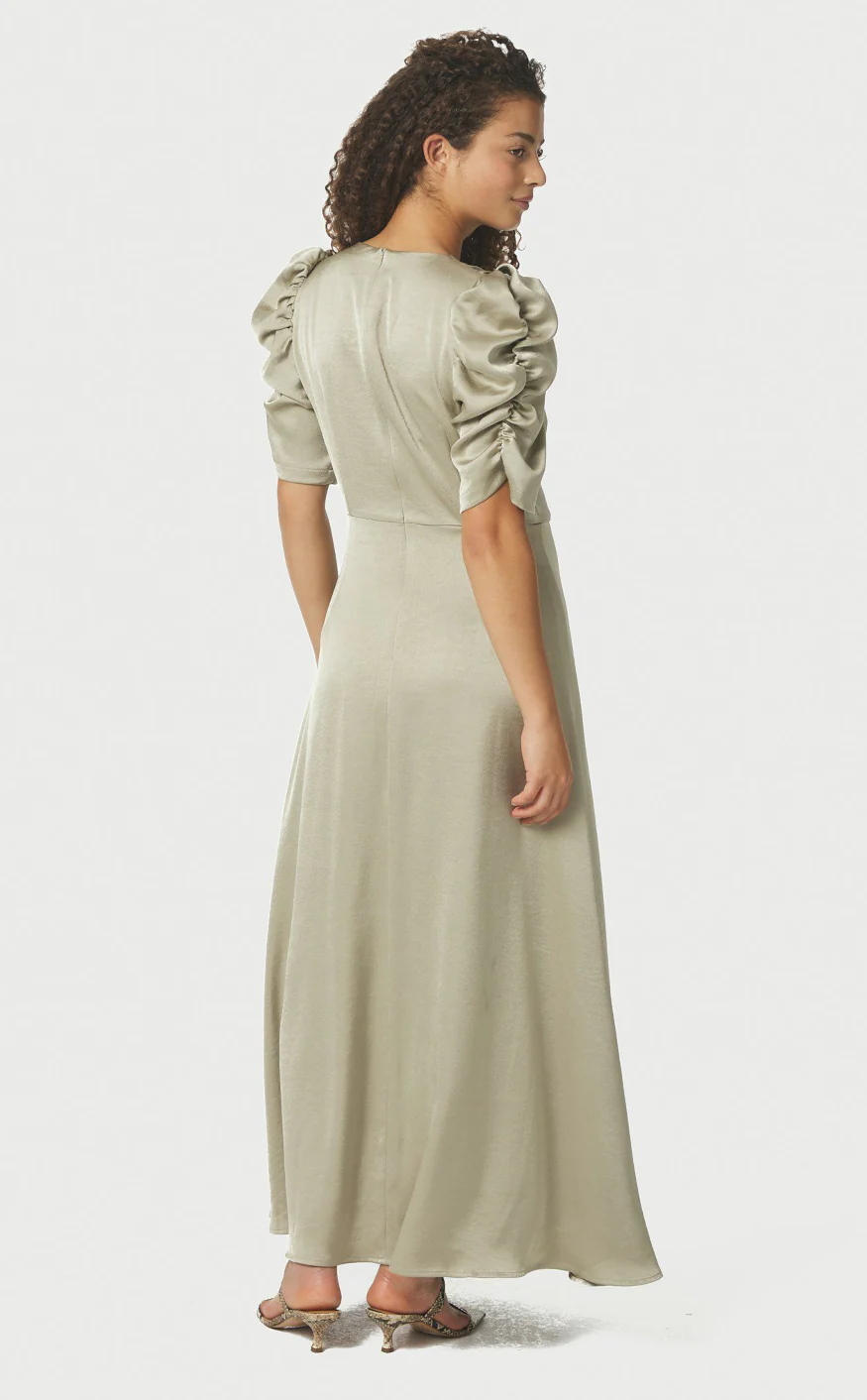 Neo Noir Kjole - Benuti Solid - Light Green - Image 5