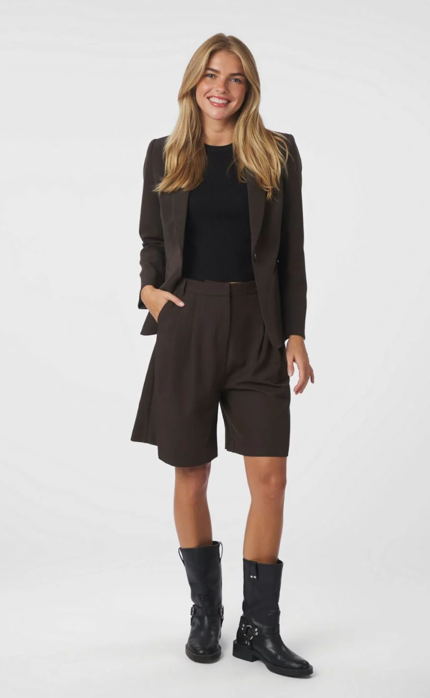 Neo Noir Shorts - Nika Structure - Dark Brown - Image 2