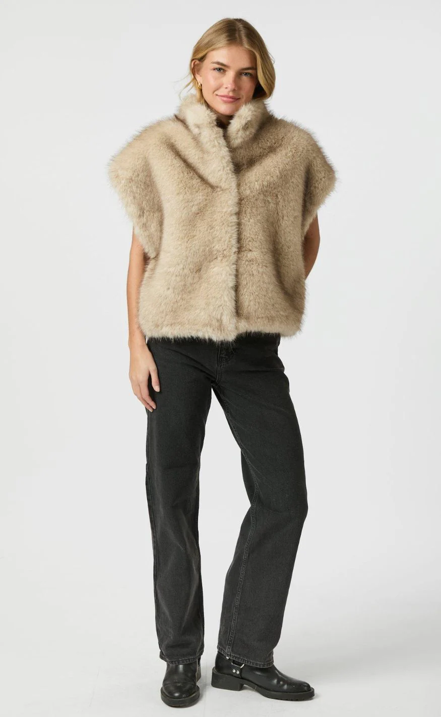 Neo Noir Vest - Kevini Faux Fur - Beige - Image 7