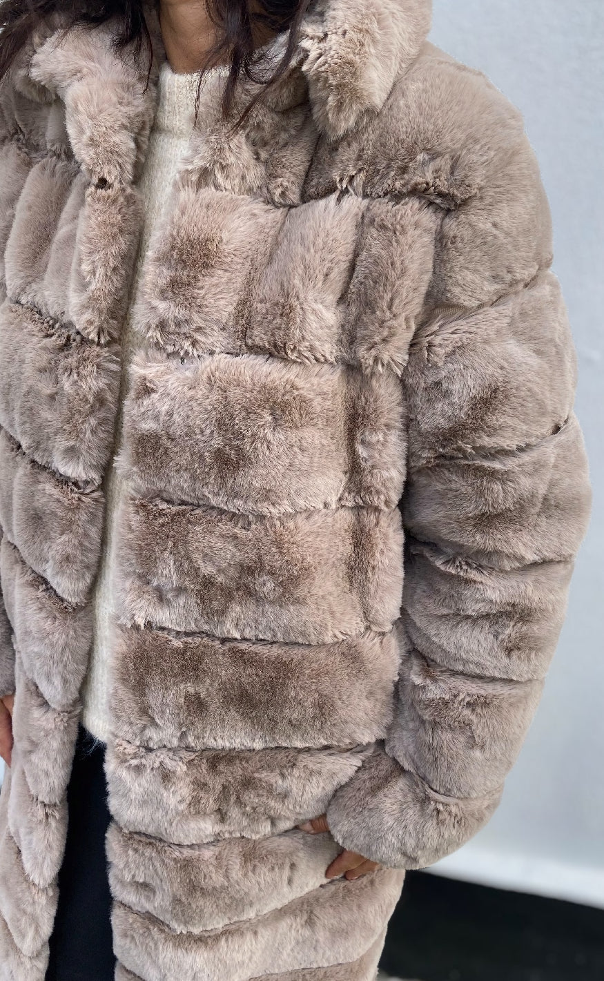 Notyz Jakke - Fake Fur Long - Sand - Image 4