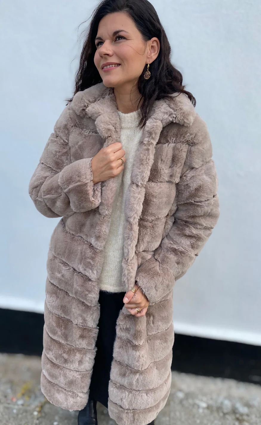 Notyz Jakke - Fake Fur Long - Sand - Image 6