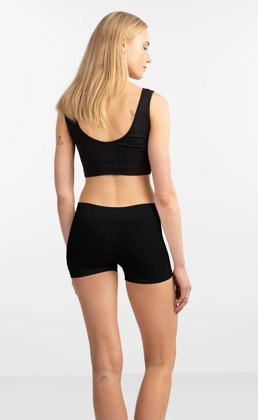 Pieces Shorts - London Mini - Black - Image 4