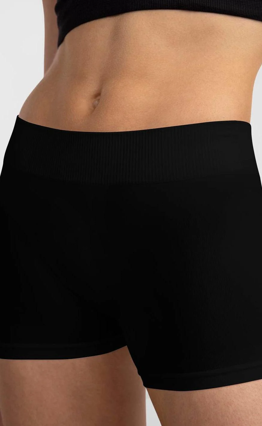 Pieces Shorts - London Mini - Black - Image 6