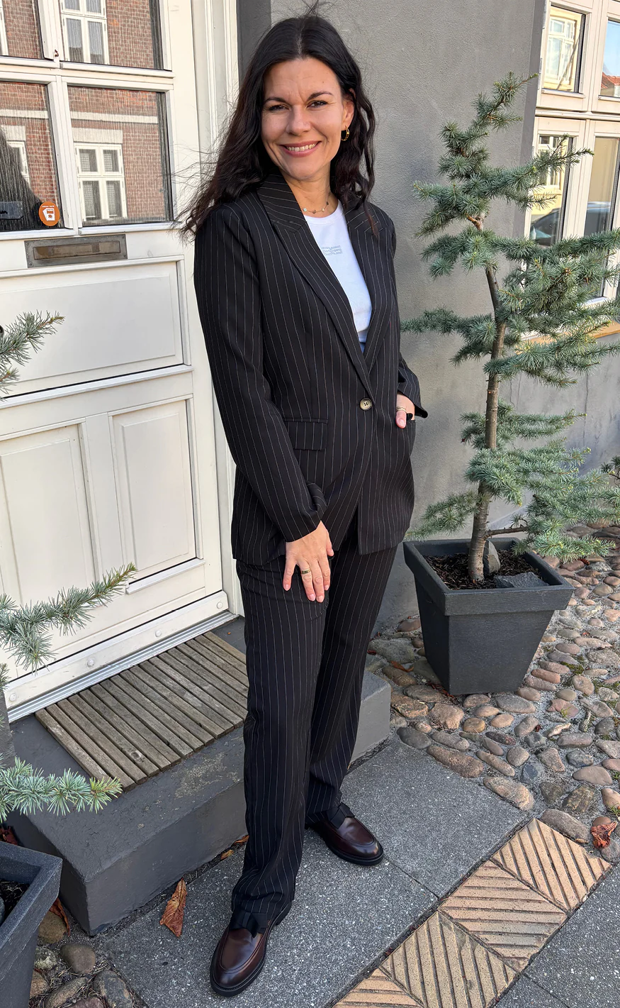Say INA Copenhagen Blazer - Liva - Black Pinstripe - Image 5