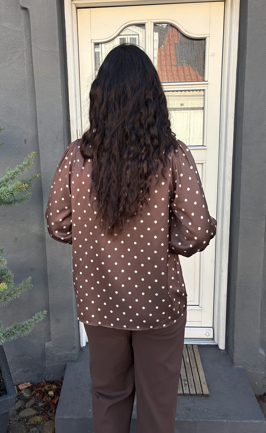 Say INA Copenhagen Bluse - Liara - Dark Brown W. White Dots - Image 4
