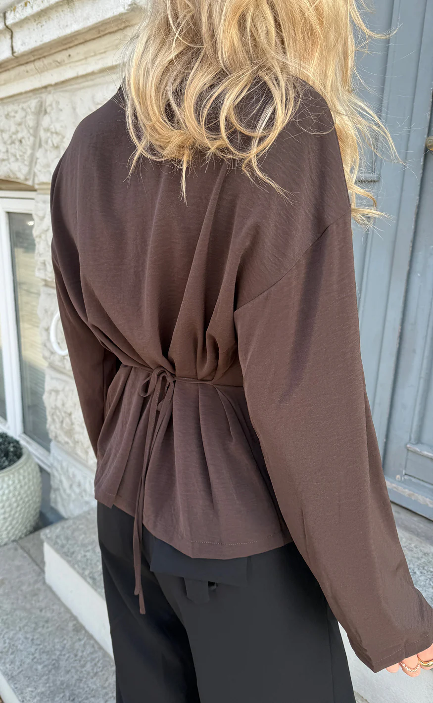 Say INA Copenhagen Bluse - Zenia Zip - Dark Brown - Image 2