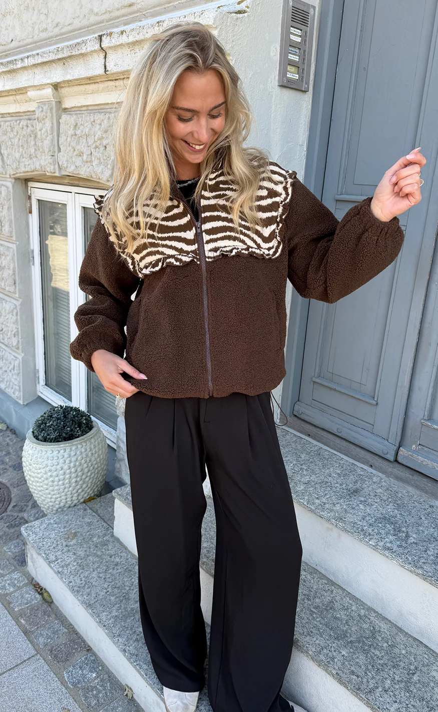 Say INA Copenhagen Fleece Jakke - Fia - Dark Brown W. Zebra - Image 2