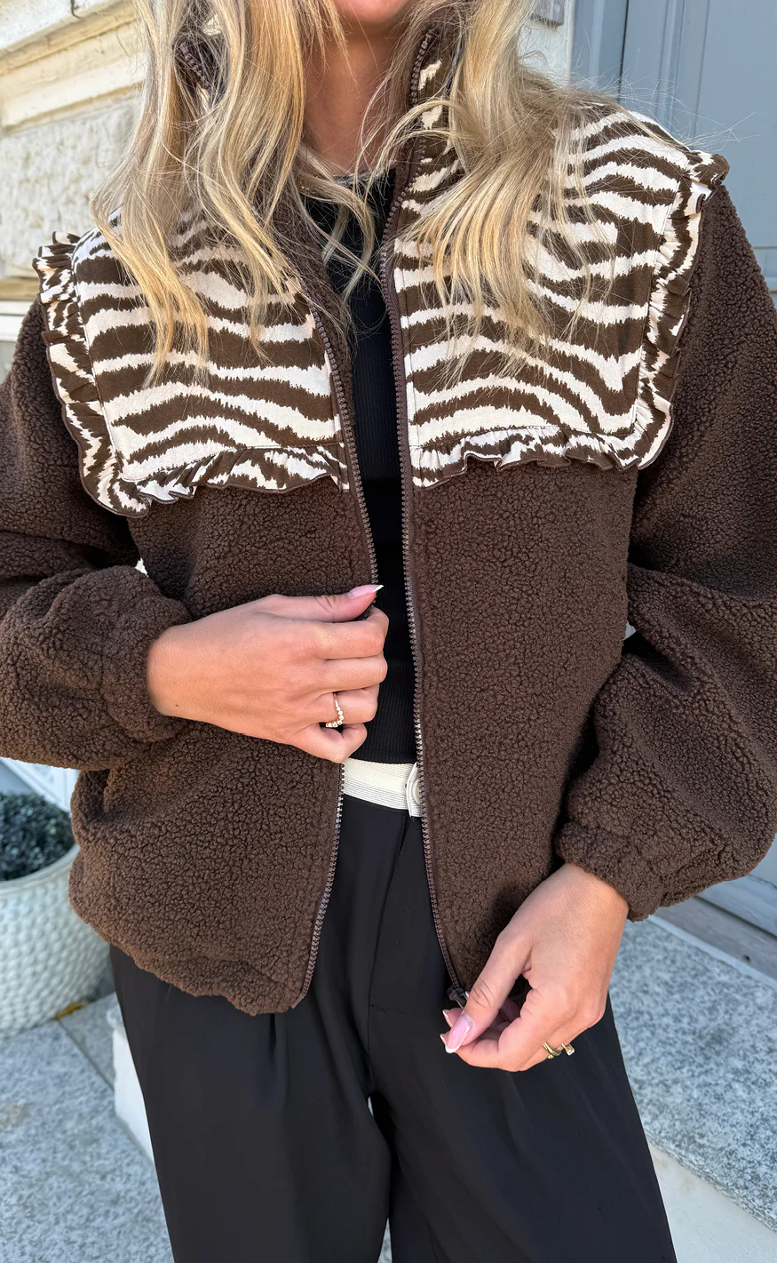 Say INA Copenhagen Fleece Jakke - Fia - Dark Brown W. Zebra - Image 3