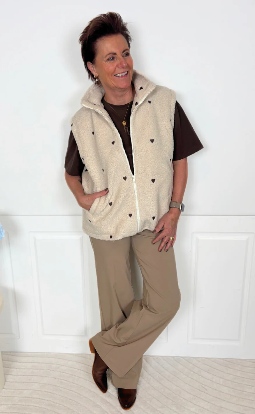 Say INA Copenhagen Fleece Vest - Fia - Beige W. Brown Embroidery Hearts - Image 2
