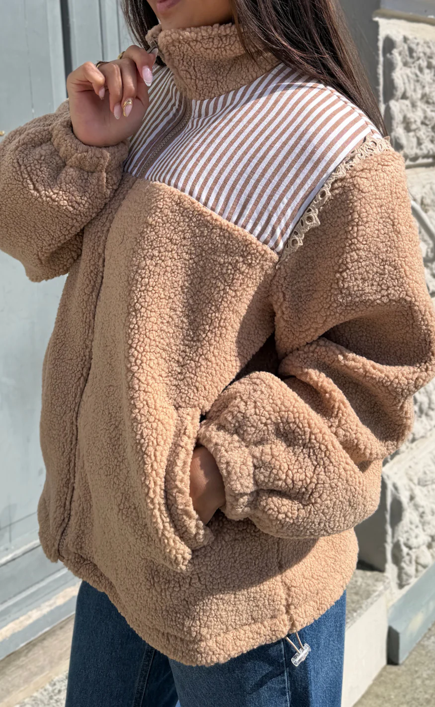 Say INA Copenhagen Jakke - Fia Fleece - Taupe W. Stripes - Image 4