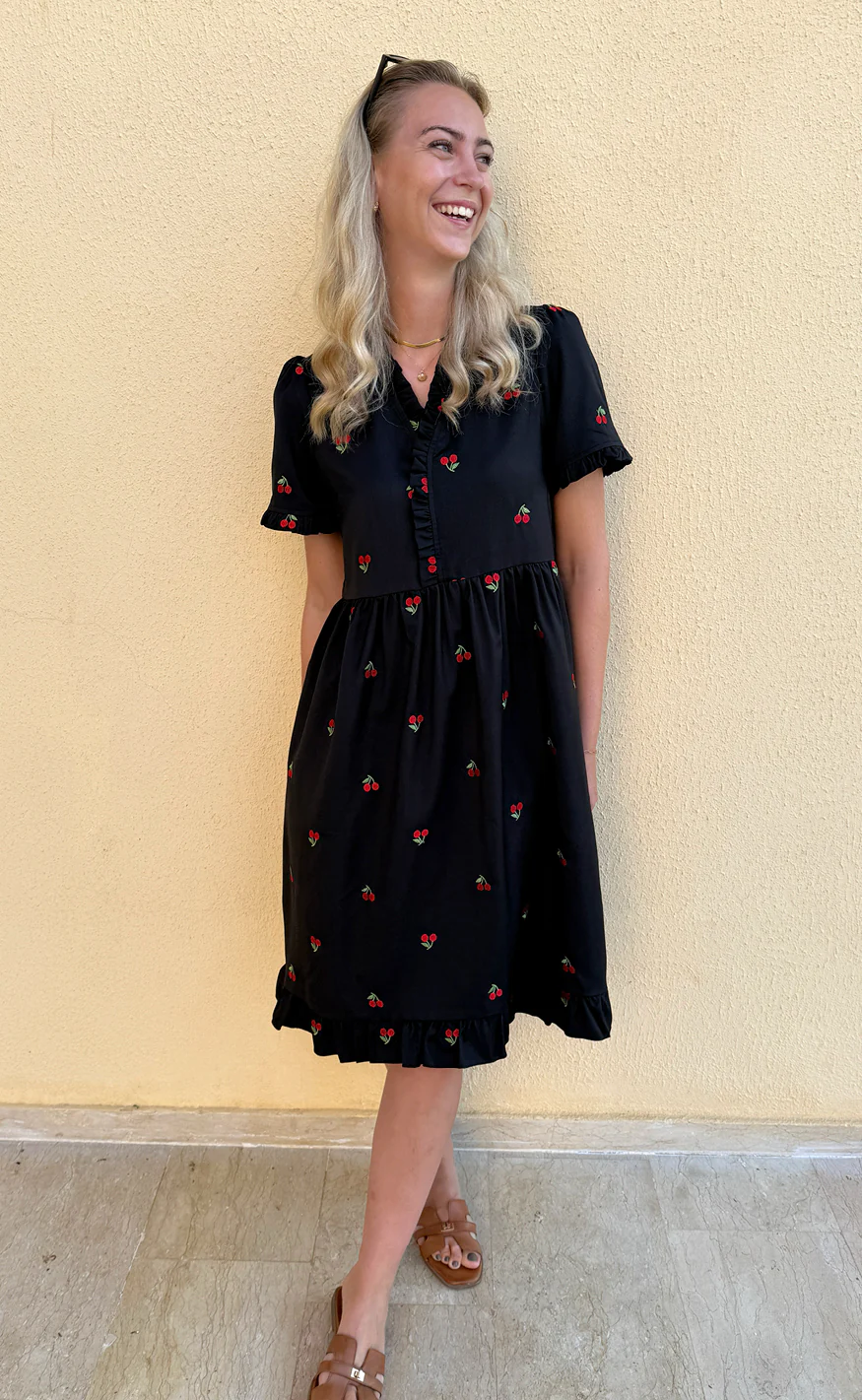 Say INA Copenhagen Kjole - Catja Summer Long - Black W. Cherries - Image 4