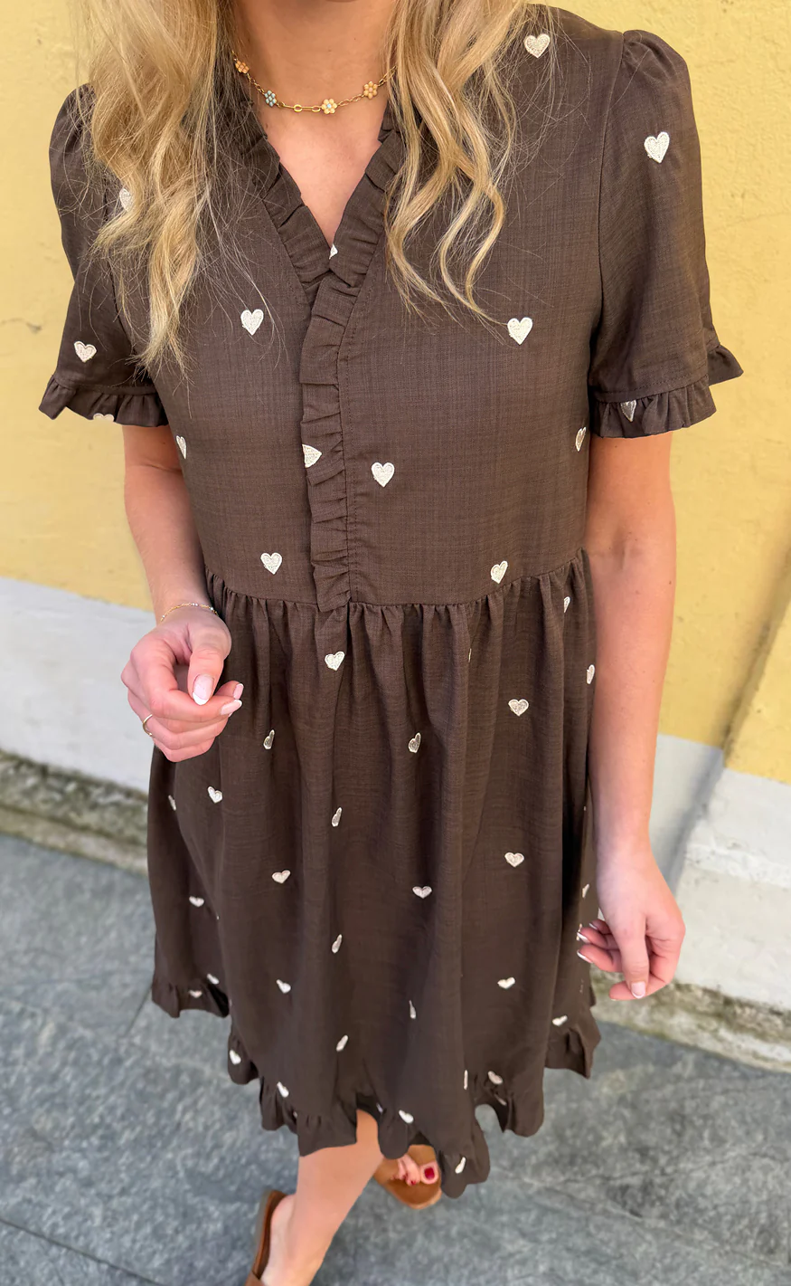 Say INA Copenhagen Kjole - Catja Summer Long - Dark Brown W. Off White Embroidery Hearts - Image 7