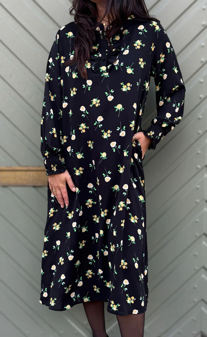Say INA Copenhagen Kjole - Ella - Black W. Small Flowers - Image 5