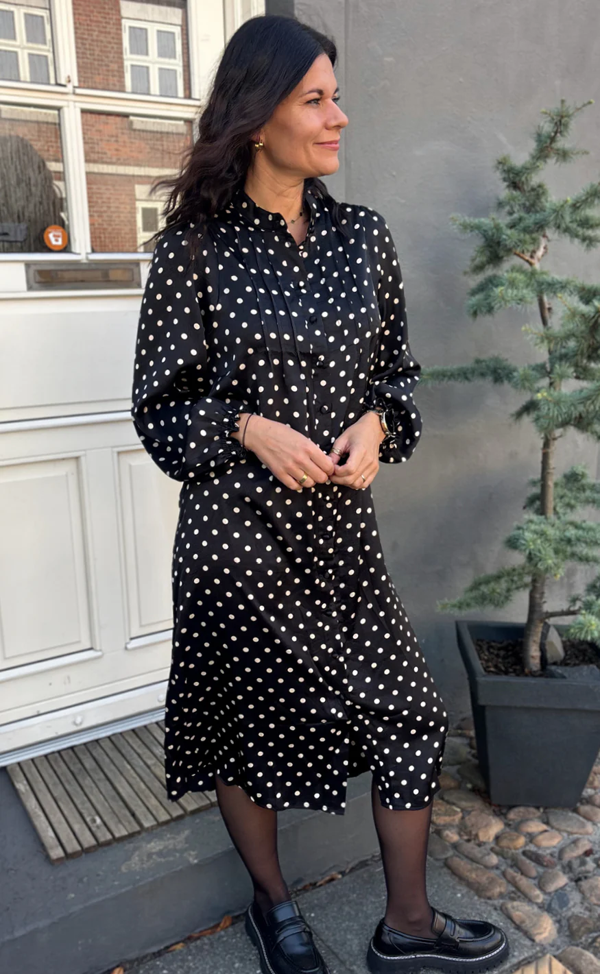 Say INA Copenhagen Kjole - Liara - Black W. White Dots - Image 2