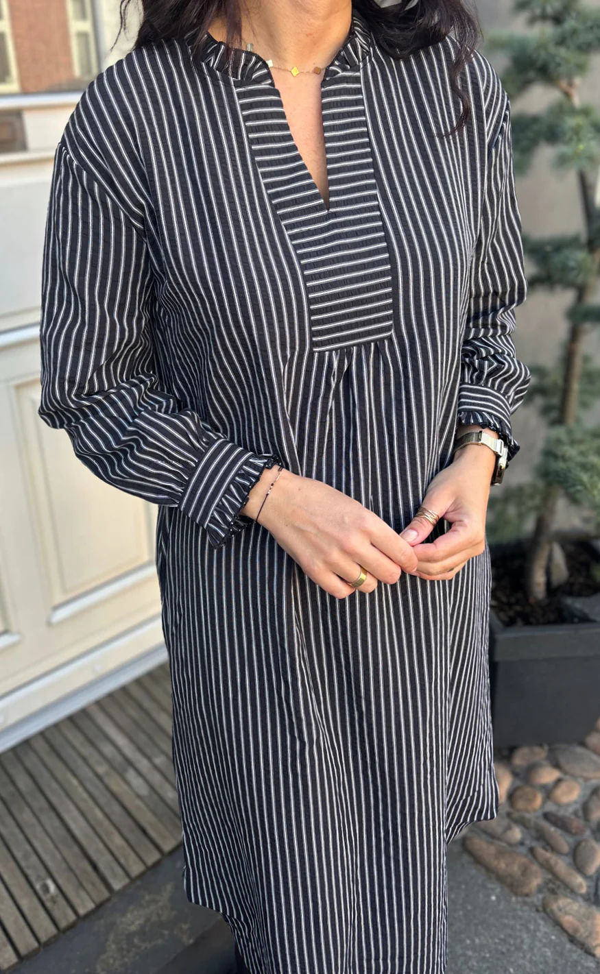 Say INA Copenhagen Kjole - Winnie LS - Black Striped - Image 2