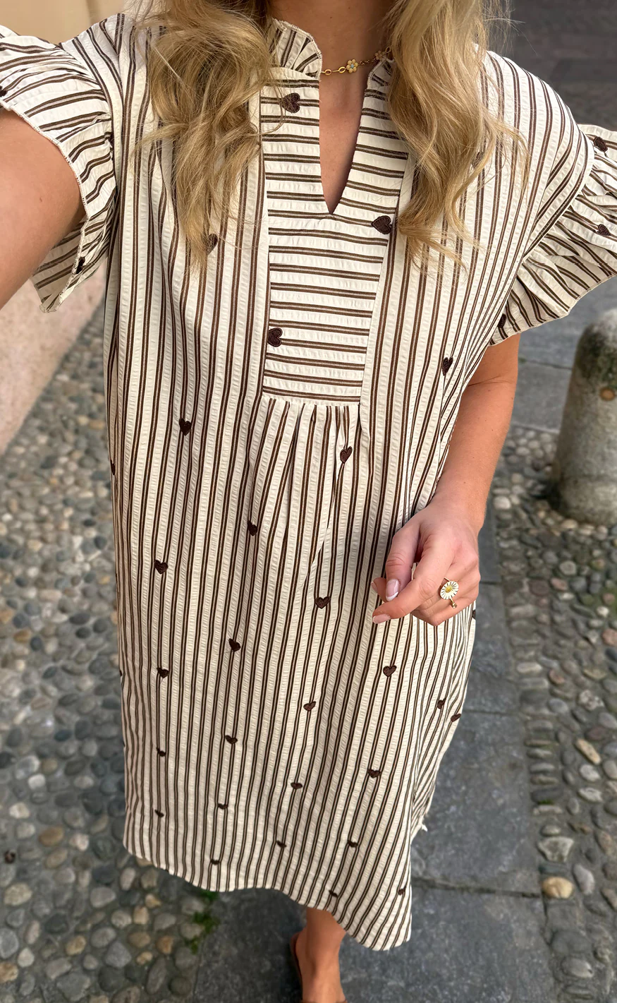 Say INA Copenhagen Kjole - Winnie - White / Brown Striped W. Brown Hearts