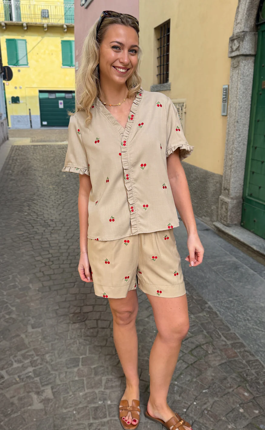 Say INA Copenhagen Shorts - Liv - Sand W. Cherries - Image 9