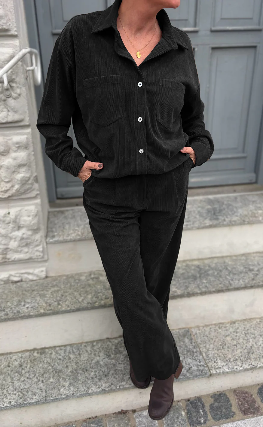 Say INA Copenhagen Skjorte - Carina - Black Corduroy - Image 2
