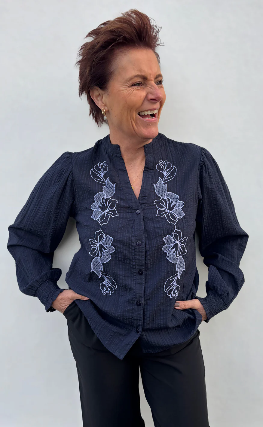 Say INA Copenhagen Skjorte - Pauline - Navy Blue W. Flower Embroidery - Image 2