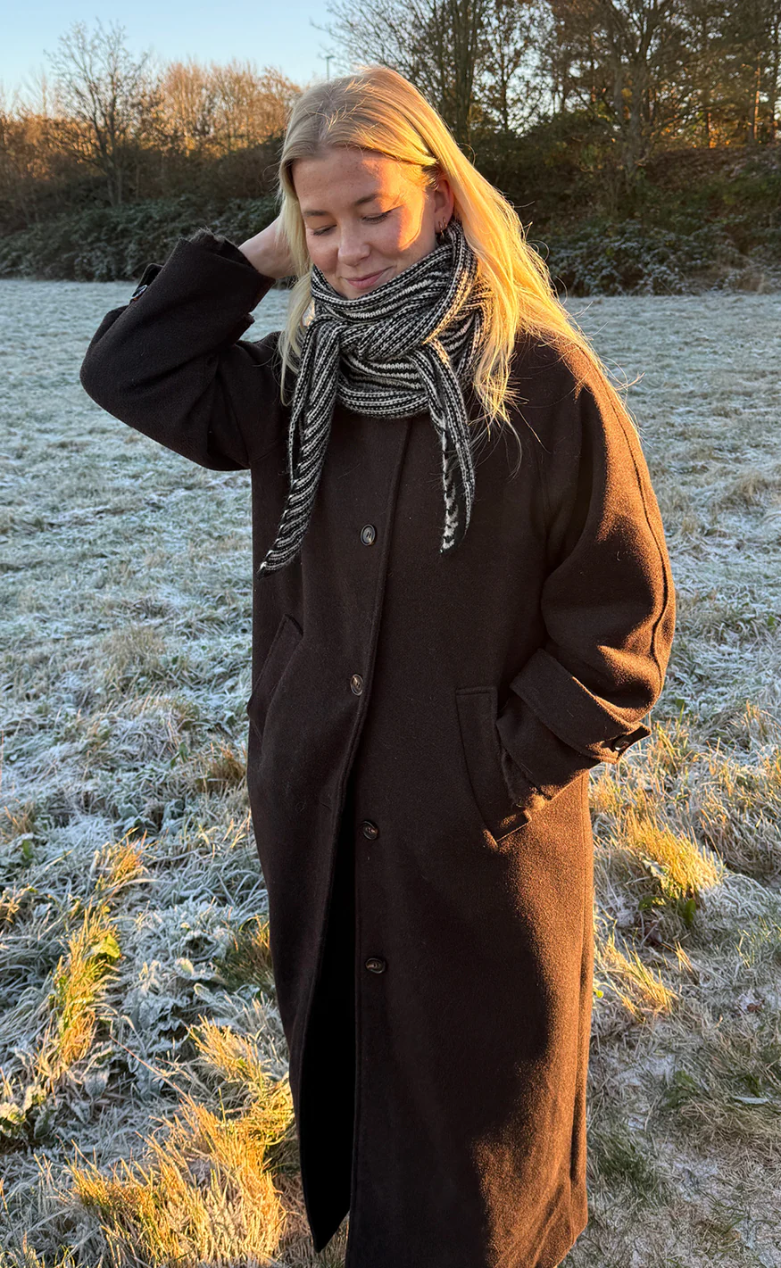 Say INA Copenhagen Tørklæde - Sophie - Black Striped - Image 4