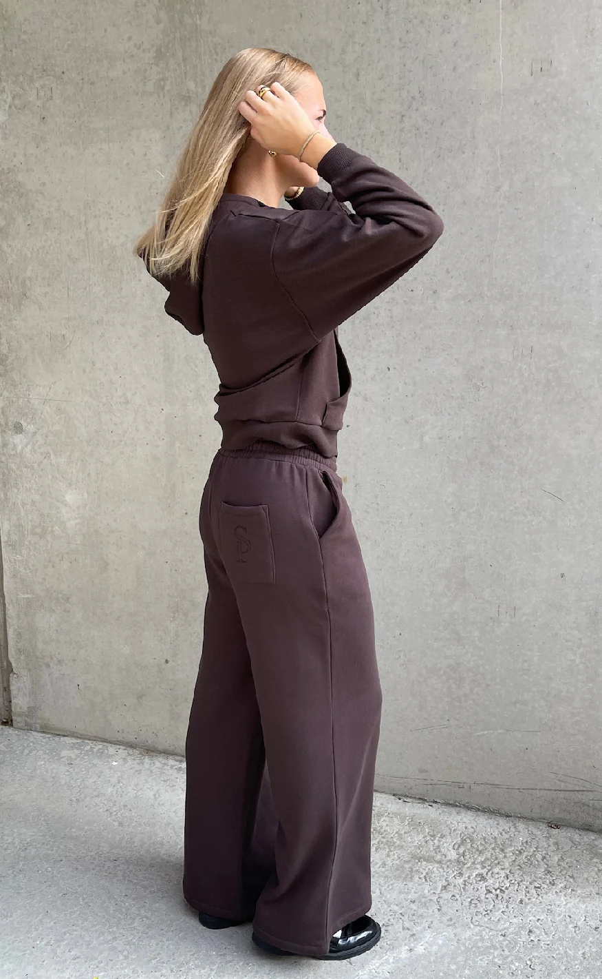Sisters Point Sweatshirt - Vemia - Brown - Image 4