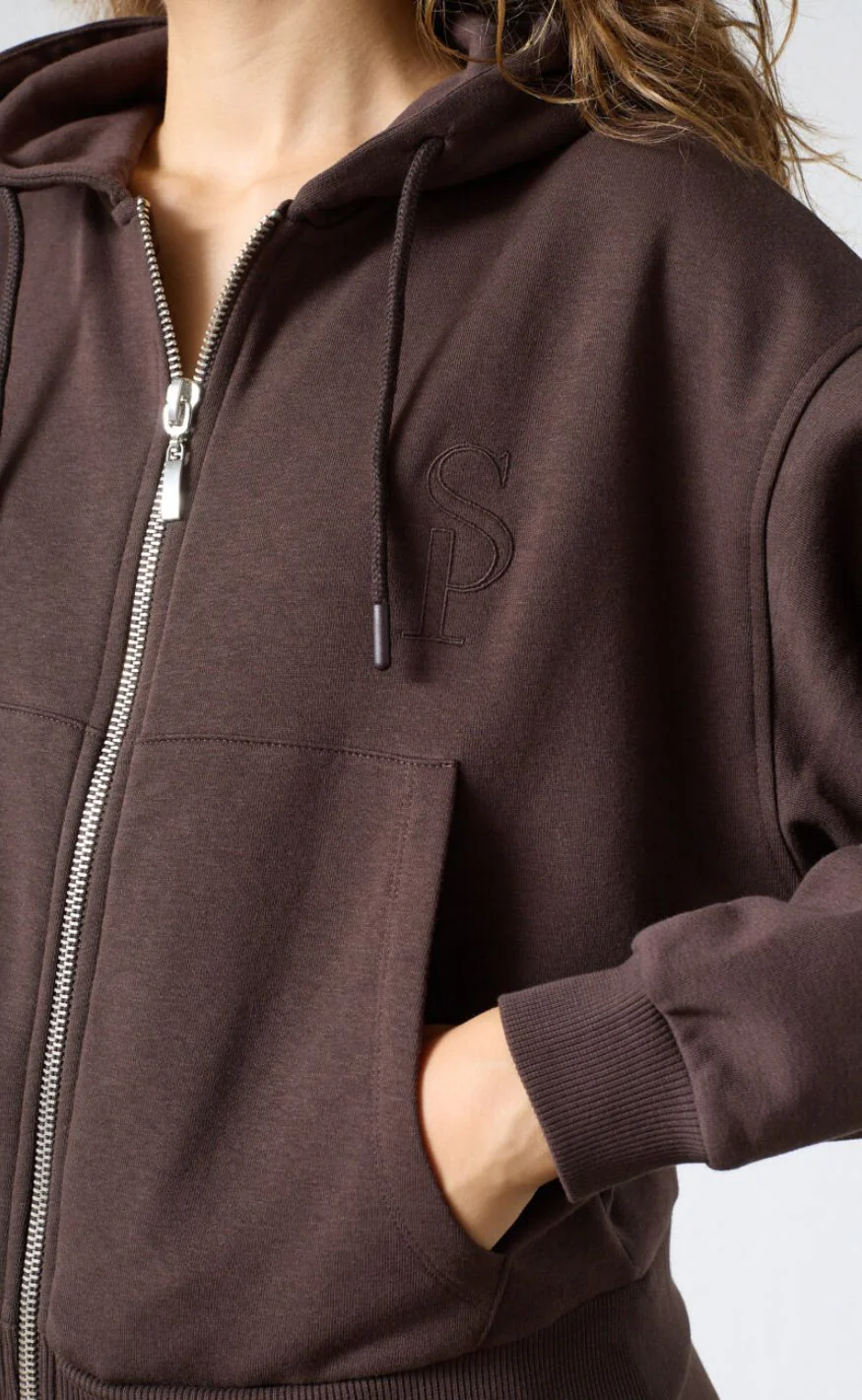 Sisters Point Sweatshirt - Vemia - Brown - Image 11