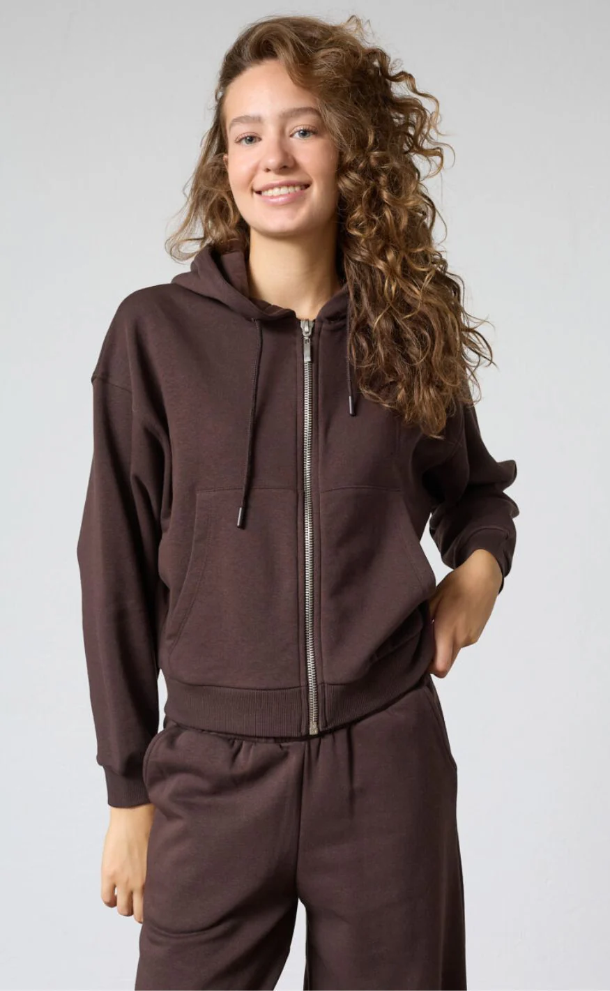 Sisters Point Sweatshirt - Vemia - Brown - Image 12