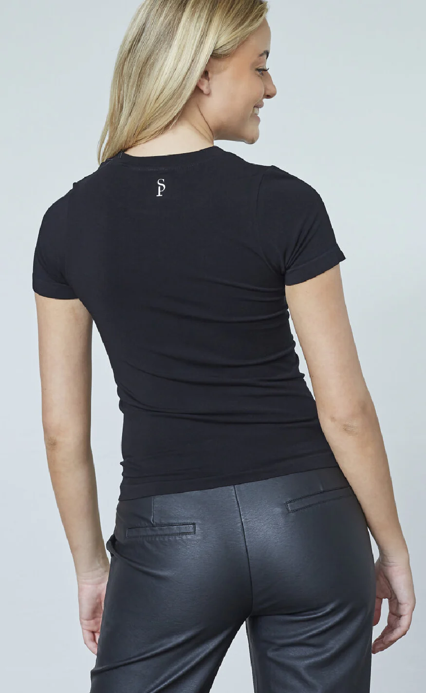Sisters Point T-shirt - Lay-TEE - Black - Image 4