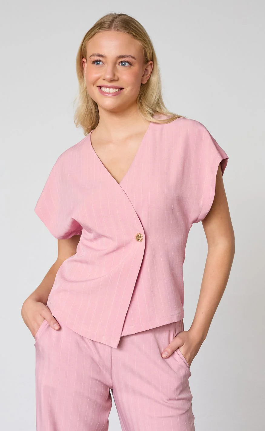 Sisters Point Vest - EVELA-VE2 - Mauve Pinstripe - Image 2
