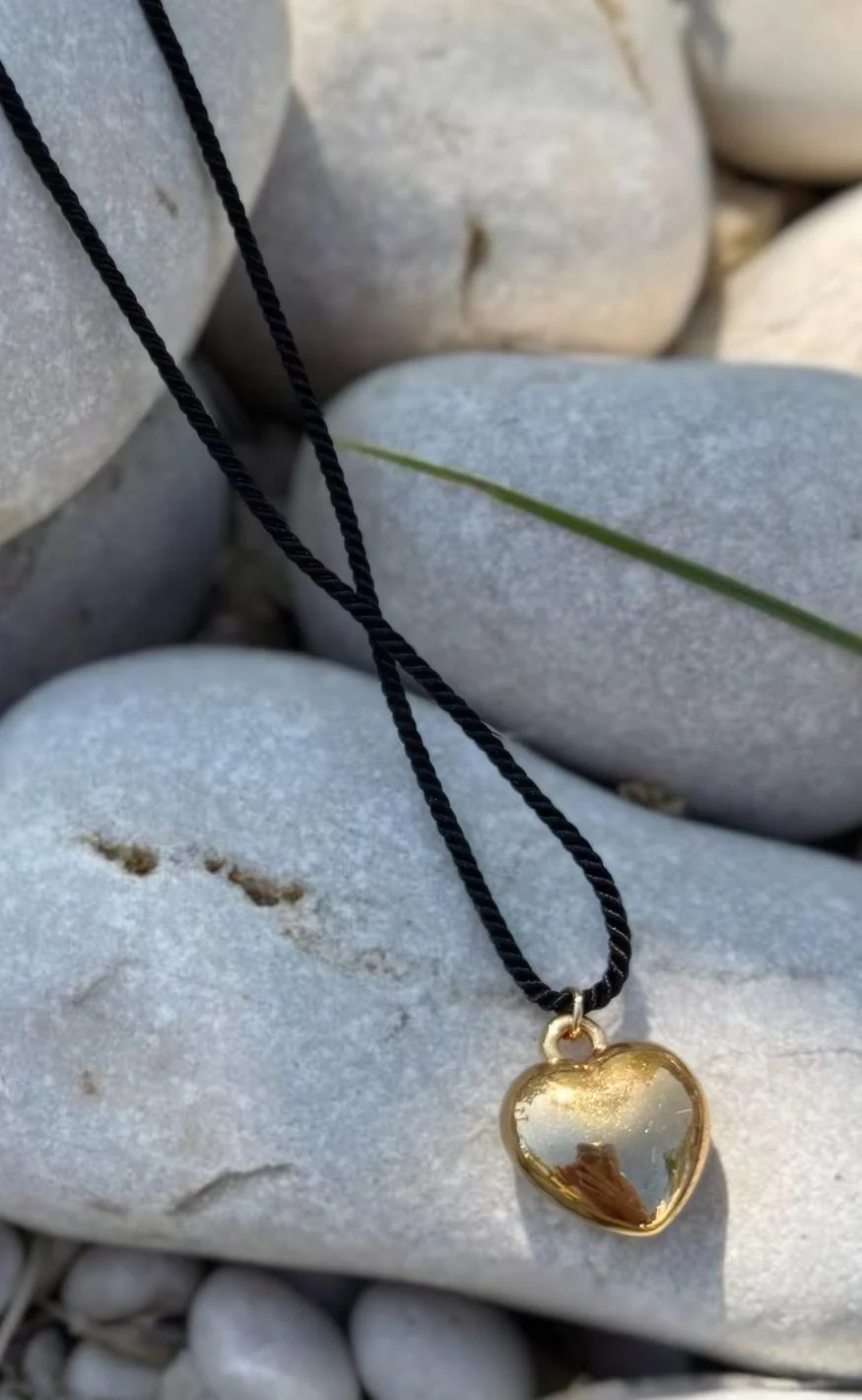 Smykkeli Copenhagen Halskæde - Gold Heart - Black - Image 2