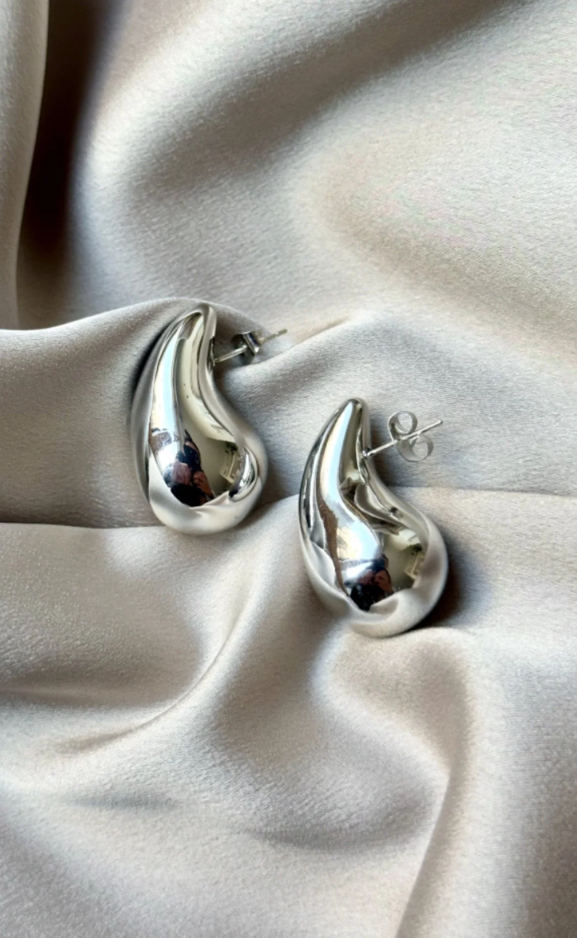 Smykkeli Copenhagen Øreringe - Dakota Drop - Silver Colour - Image 4